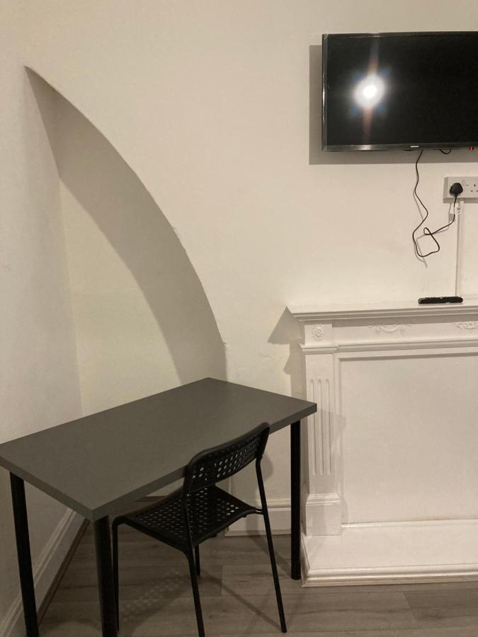 Chosen Rocky Lane Private Rooms Liverpool Ngoại thất bức ảnh