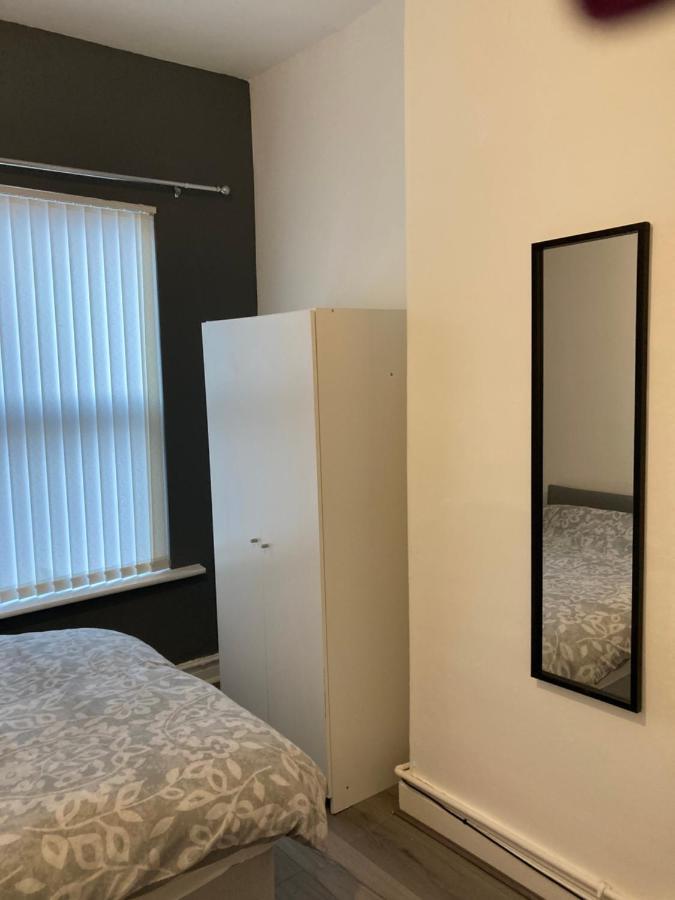 Chosen Rocky Lane Private Rooms Liverpool Ngoại thất bức ảnh