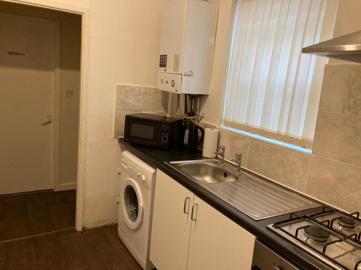 Chosen Rocky Lane Private Rooms Liverpool Ngoại thất bức ảnh